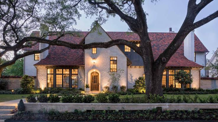 Modern and Traditional Decorative Fence Designs for Beautiful Homes